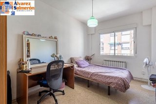 Piso en venta en Pajaritos - Plaza de Toros en Granada