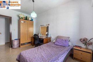 Piso en venta en Pajaritos - Plaza de Toros en Granada