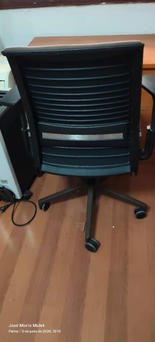 Silla de despacho ergonómica