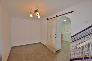 Casa adosada en venta en Olvera