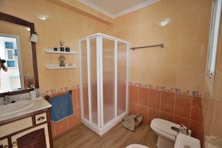 Casa adosada en venta en Olvera