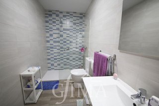 Casa adosada en venta en Tomelloso