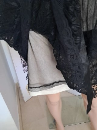 Falda encaje negra estilo babycore