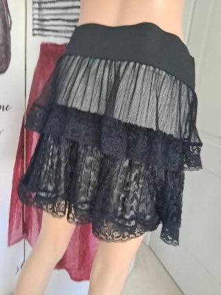Falda encaje negra estilo babycore