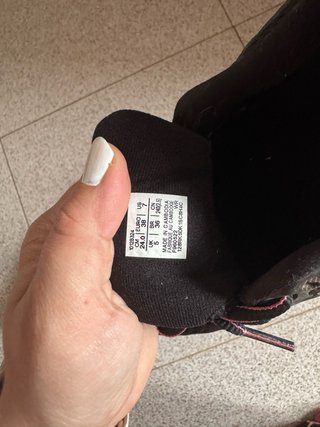 Zapatillas Asics Talla 38 Negras y Rosas