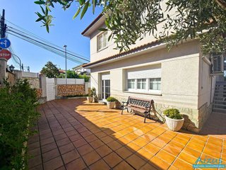 Chalet en venta en Altamira - Canaletes en Cerdanyola del Vallès