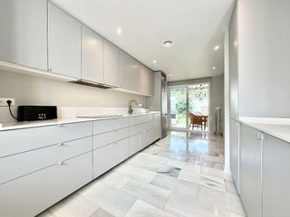 Casa adosada en venta en Los Naranjos - Las Brisas en Marbella