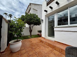 Casa adosada en venta en Los Naranjos - Las Brisas en Marbella