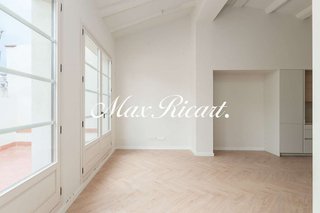 Ático en venta en El Raval en Barcelona