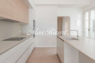 Ático en venta en El Raval en Barcelona