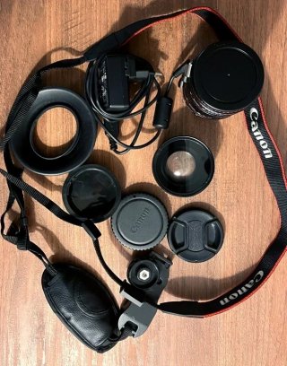 Canon EOS 1300D + Obiettivo 18-55mm