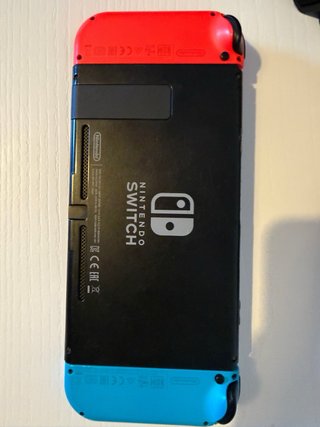 Nintendo Switch + Accessori + Custodia + Valigetta
