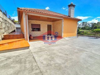 Chalet en venta en Salceda de Caselas