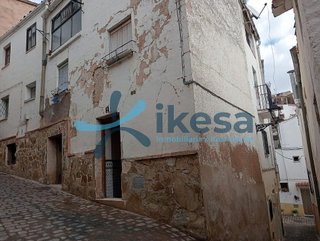Casa adosada en venta en Beas de Segura