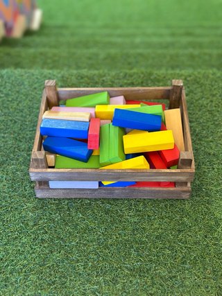 Bloques de construcción de madera de colores Jenga