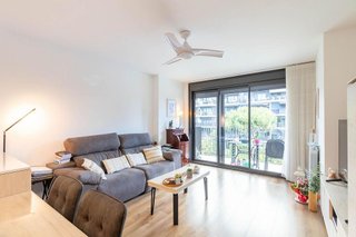 Piso en venta en Les Arenes - La Grípia  Can Montllor en Terrassa