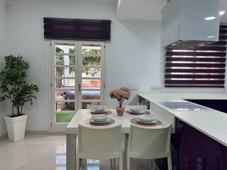 Casa adosada en venta en Sebastiá Juan Arbó-Sant Cristofol en Amposta