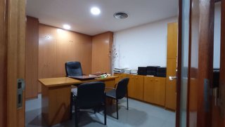 Local comercial en venta en La Plana en Esplugues de Llobregat