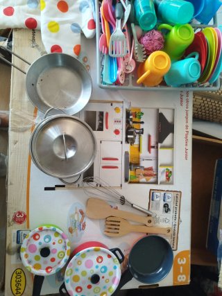Cocinita de madera para niños