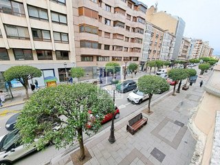 Piso en venta en Plaza España - Villa Pilar - Reyes Católicos - Vadillos en Burgos