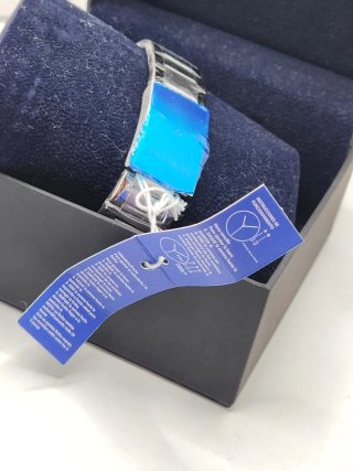 Reloj Skyline Elegante Plata y Blanco