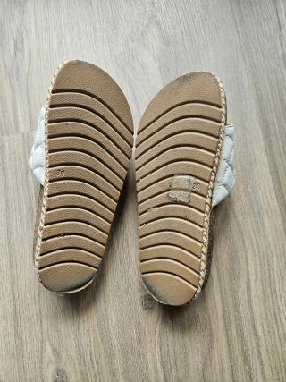 Sandalias Chancla Blancas y Marrones
