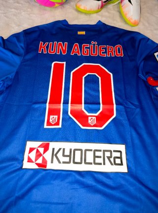 Camiseta Atlético de Madrid 2010-11. Kun Agüero 10