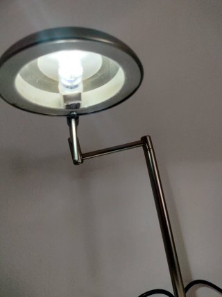 Lámpara Escritorio Articulada con Regulador
