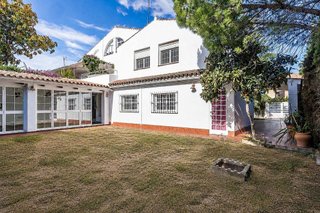 Casa pareada en venta en Gelves