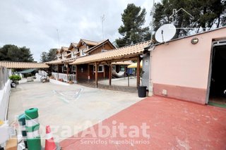Chalet en venta en Monserrat