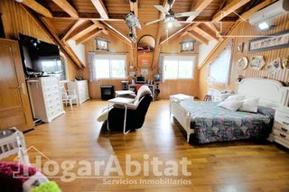 Chalet en venta en Monserrat