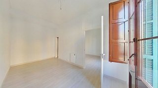 Piso en venta en El Camp de l'Arpa del Clot en Barcelona