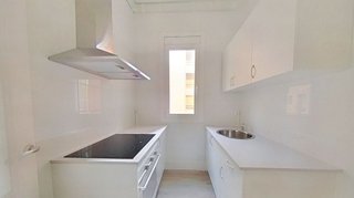 Piso en venta en El Camp de l'Arpa del Clot en Barcelona