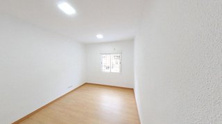 Piso en venta en Los Rosales en Madrid