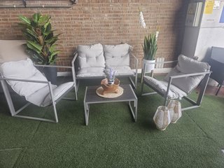 Conjunto para Terraza de 4 Plazas + Mesa