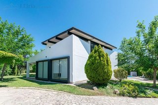 Chalet en venta en Urbanizaciones en Llíria