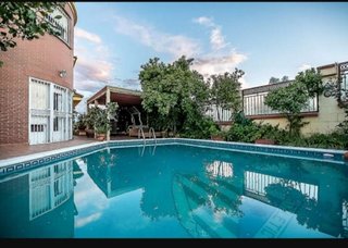 Chalet en venta en Linares