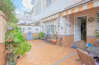 Casa adosada en venta en Colores - Entreparques en Sevilla