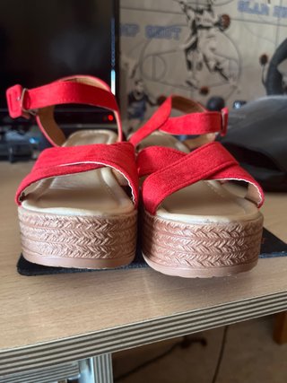 Sandalias cuña rojas