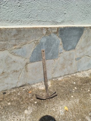 Pico,rastrillos, azada y pala herramientas