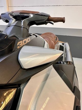 Sea-Doo GTX 300 Limited Plata/Marrón
