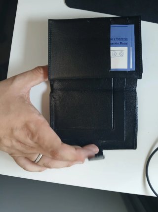 Cartera Billetera Vintage de Piel Negra (Años 90)