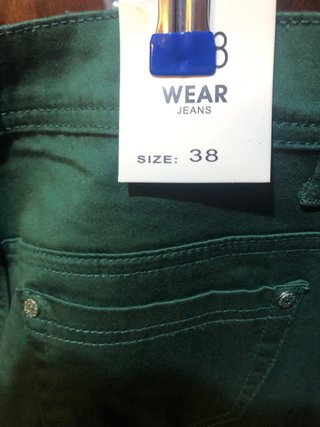 Pantalón de vestir verde nuevo; talla 38