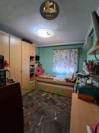 Piso en venta en Linares