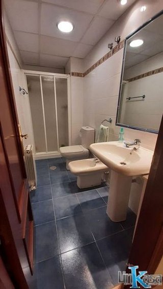 Piso en venta en Linares