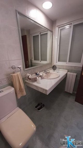 Piso en venta en Linares