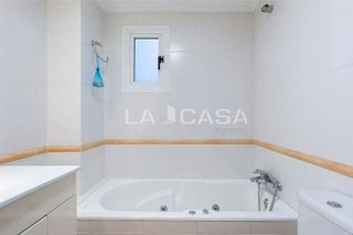 Piso en venta en La Malva-rosa en Valencia