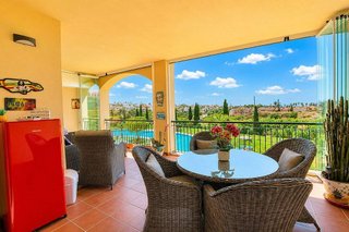 Piso en venta en Calaburra - Chaparral en Mijas