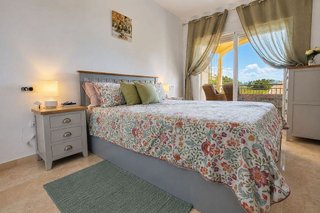 Piso en venta en Calaburra - Chaparral en Mijas