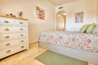 Piso en venta en Calaburra - Chaparral en Mijas